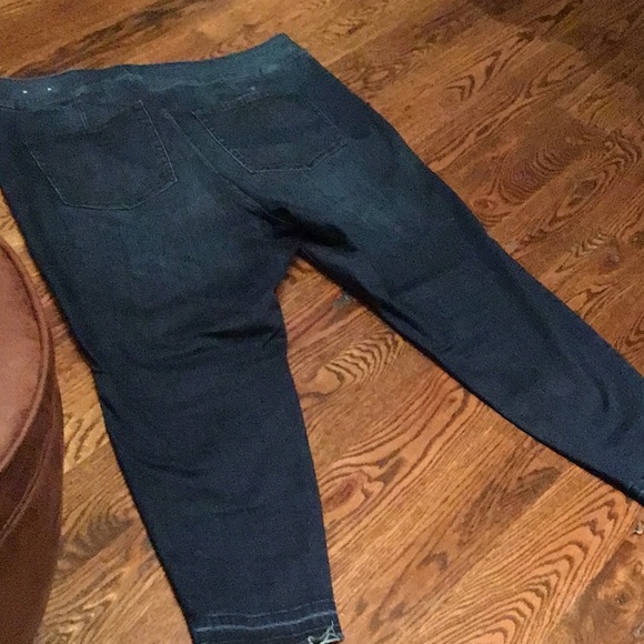 Lane Bryant three button zipper down Jeans - Picture 8 of 8